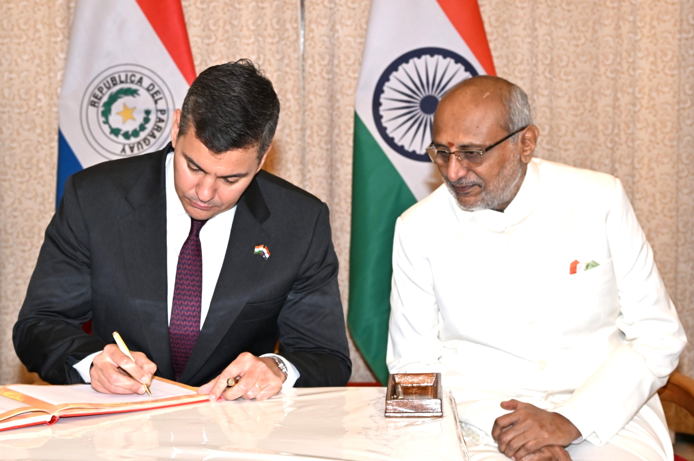 President-of-Paraguay-01-7.jpeg